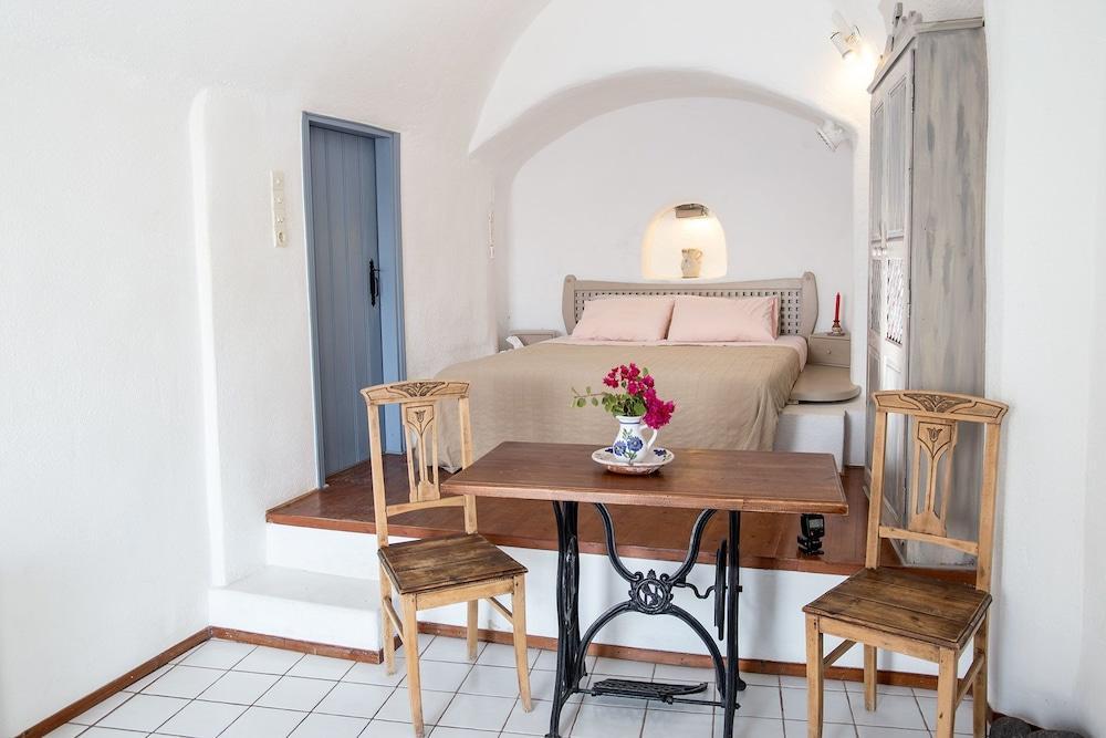 Ferienwohnung Lava Oia'S Exterior foto