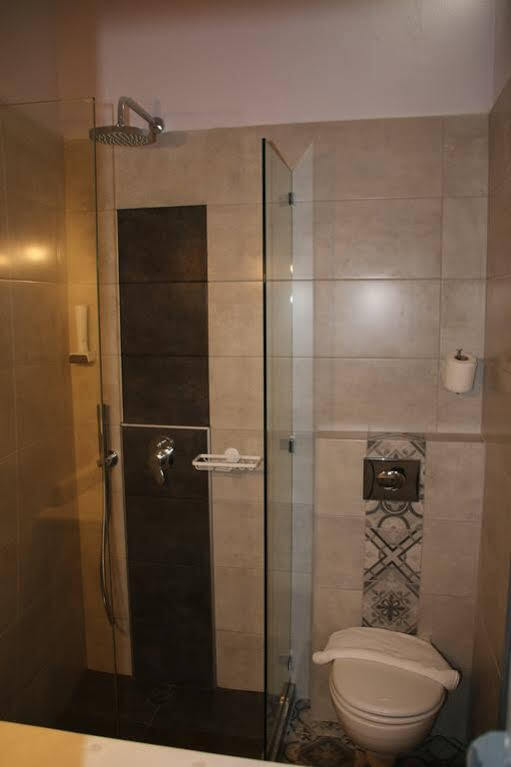 Ferienwohnung Lava Oia'S Exterior foto