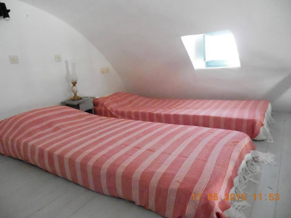 Ferienwohnung Lava Oia'S Exterior foto