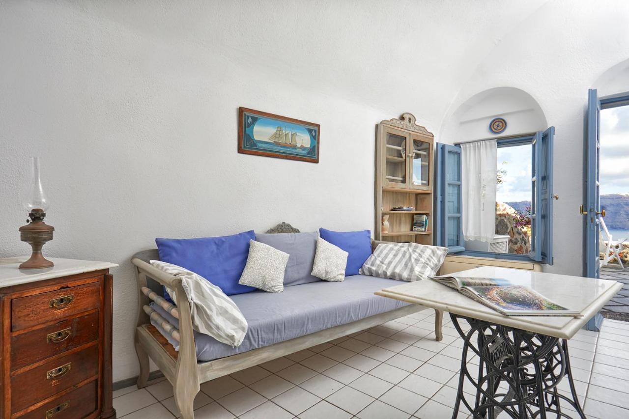 Ferienwohnung Lava Oia'S Exterior foto